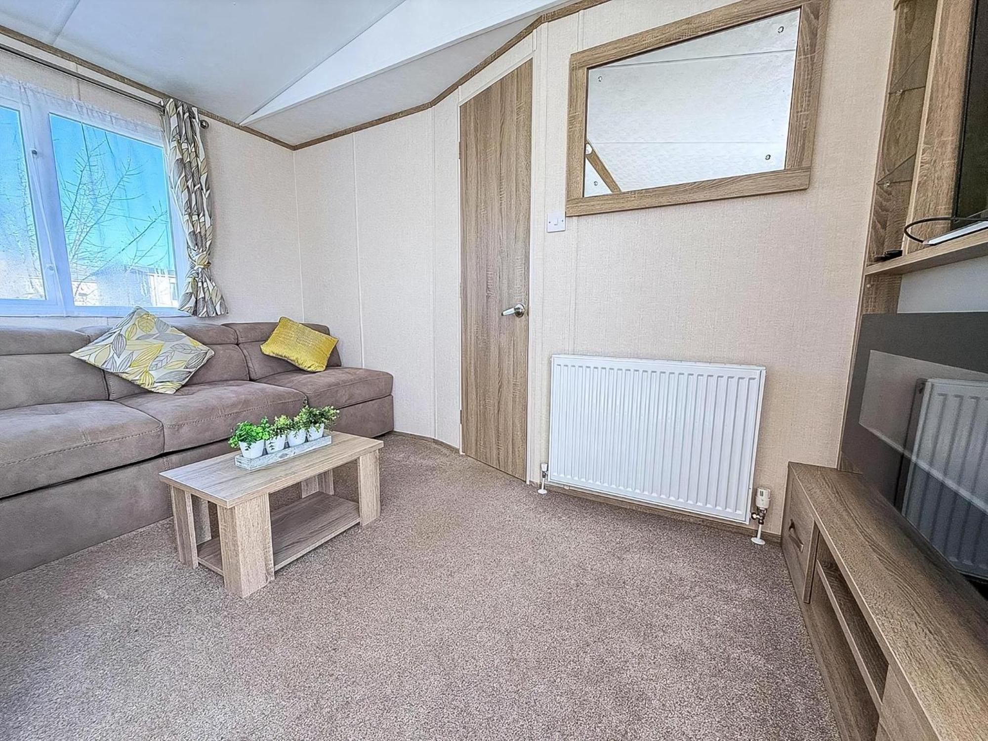 Lovely Caravan With Decking At Manor Park In Hunstanton Ref 23091T Exterior photo